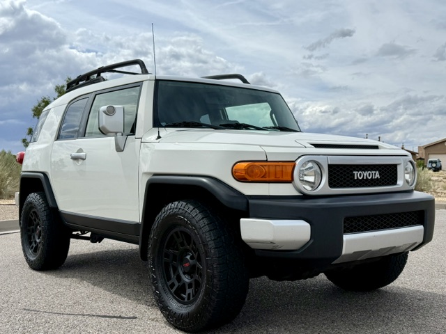 2013 Toyota FJ Cruiser Sport Utility 2D