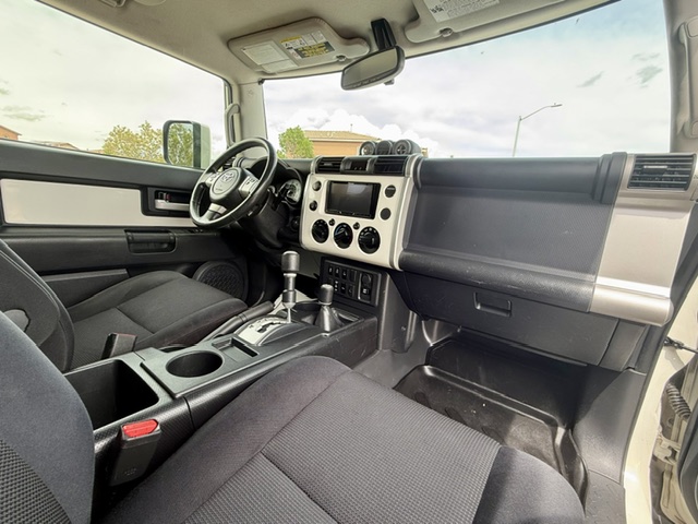 2013 Toyota FJ Cruiser Sport Utility 2D