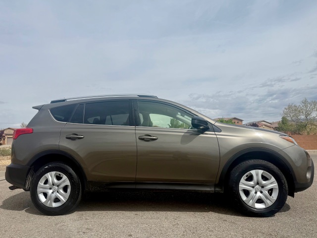 2013 Toyota RAV4 LE Sport Utility 4D