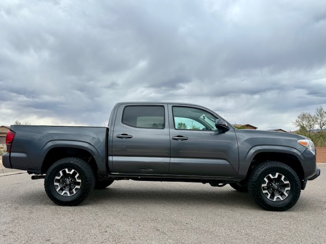 2021 Toyota Tacoma Double Cab SR Pickup 4D 5 ft