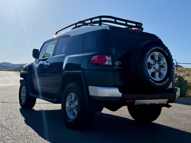 2007 Toyota FJ Cruiser Sport Utility 2D