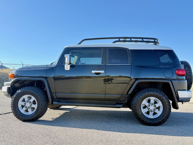 2007 Toyota FJ Cruiser Sport Utility 2D