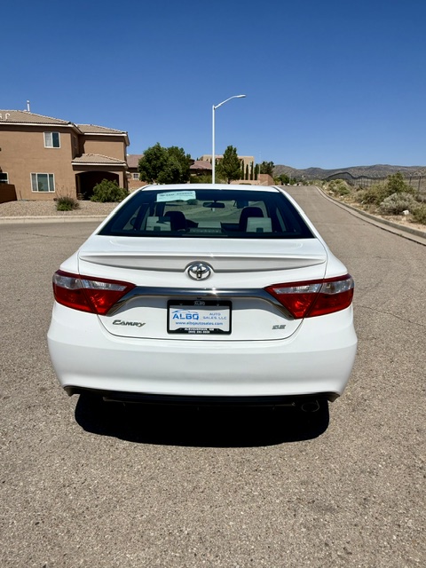 2017 Toyota Camry SE Sedan 4D