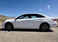 2017 Toyota Camry SE Sedan 4D