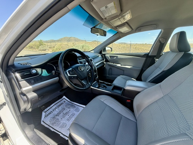2017 Toyota Camry SE Sedan 4D