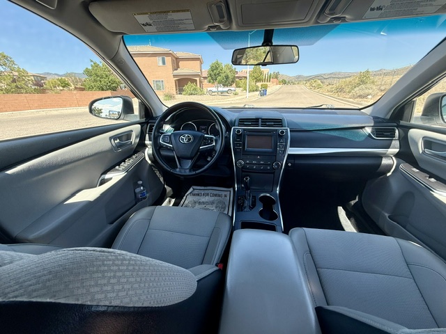 2017 Toyota Camry SE Sedan 4D