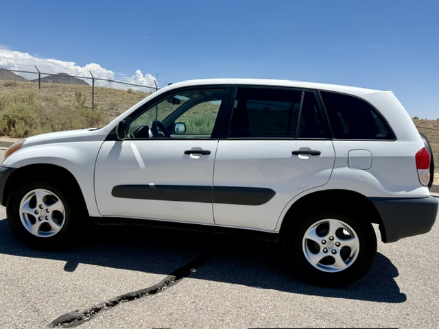 2001 Toyota RAV4 LE Sport Utility 4D