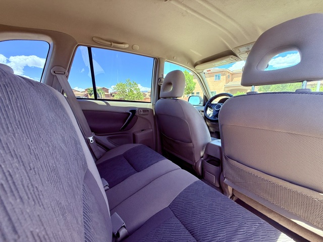 2001 Toyota RAV4 LE Sport Utility 4D