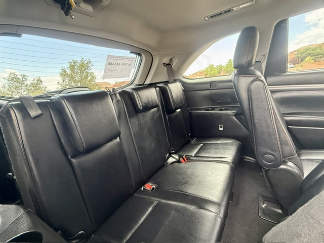 2019 Toyota Highlander SE Sport Utility 4D