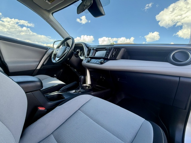 2017 Toyota RAV4 XLE Premium Sport Utility 4D