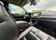2019 Toyota Highlander SE Sport Utility 4D