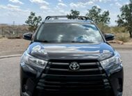 2019 Toyota Highlander SE Sport Utility 4D
