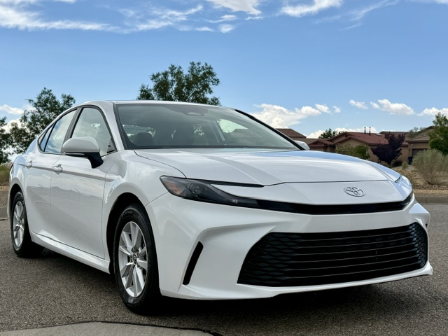 2026 Toyota Camry Hybrid LE Sedan 4D