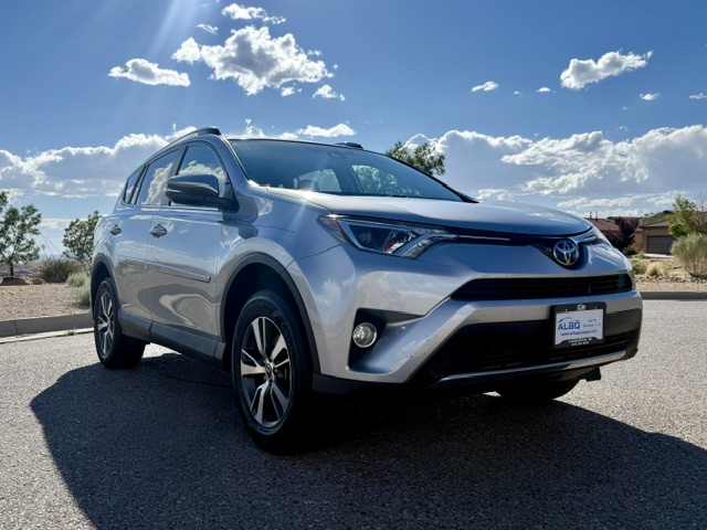 2017 Toyota RAV4 XLE Premium Sport Utility 4D