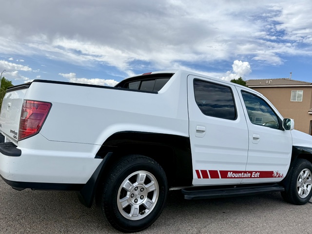 2010 Honda Ridgeline RTS Pickup 4D 5 ft