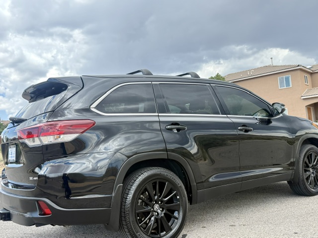 2019 Toyota Highlander SE Sport Utility 4D