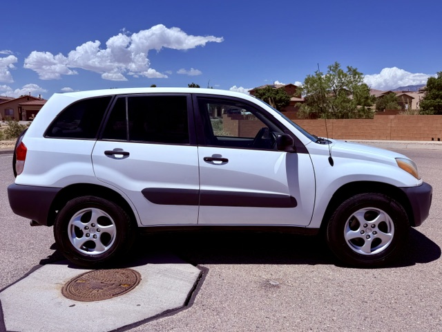 2001 Toyota RAV4 LE Sport Utility 4D