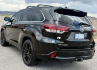 2019 Toyota Highlander SE Sport Utility 4D