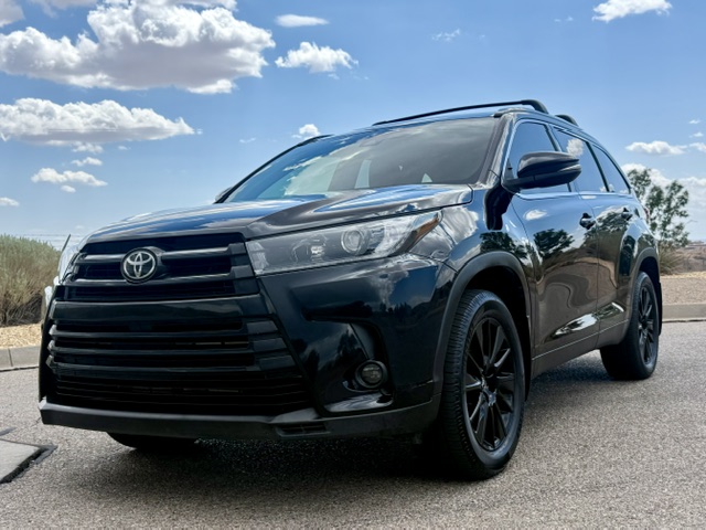 2019 Toyota Highlander SE Sport Utility 4D