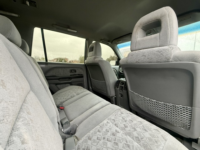 2005 Honda Pilot LX Sport Utility 4D