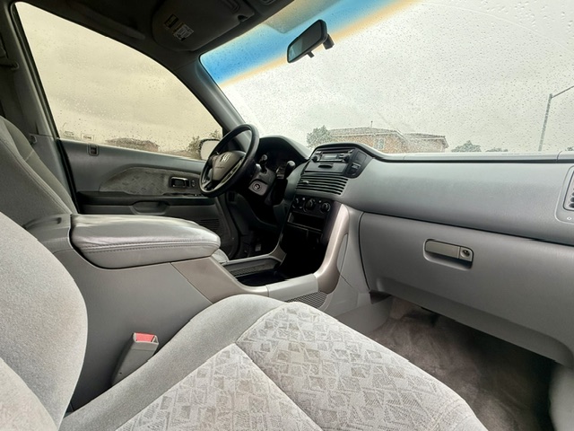 2005 Honda Pilot LX Sport Utility 4D