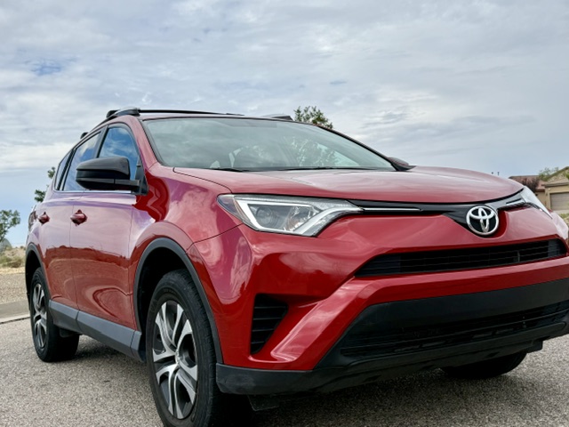 2016 Toyota RAV4 XLE Sport Utility 4D