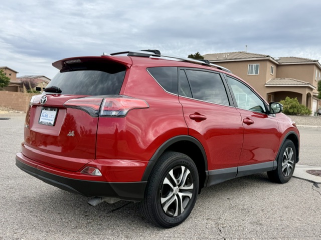 2016 Toyota RAV4 XLE Sport Utility 4D