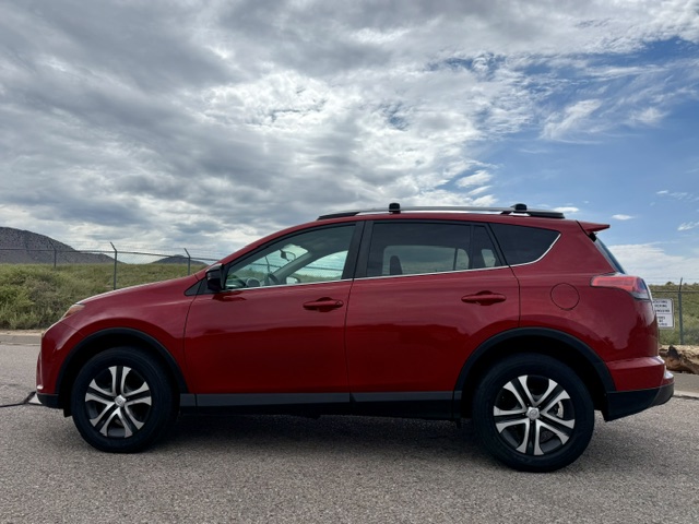 2016 Toyota RAV4 XLE Sport Utility 4D