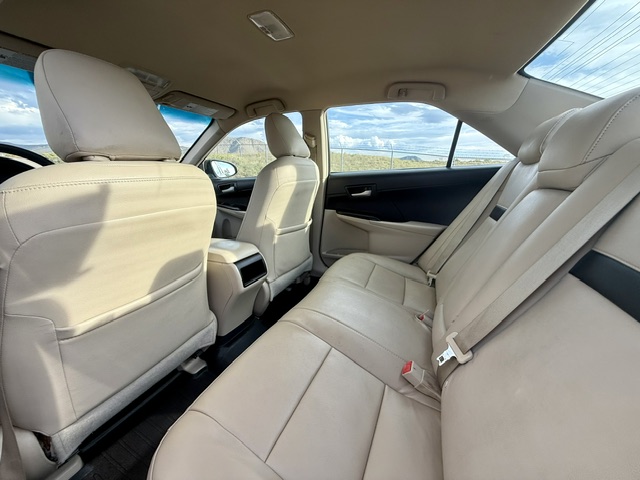 2014 Toyota camry XLE Sedan 4D