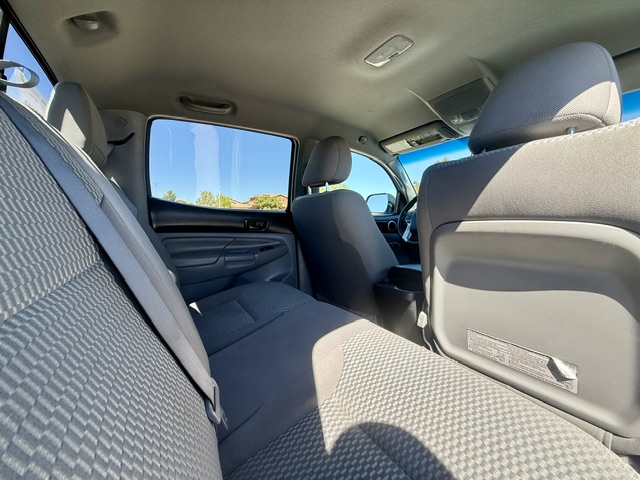 2015 Toyota Toyota Tacoma double cab SR5 Pickup 4D 6 ft
