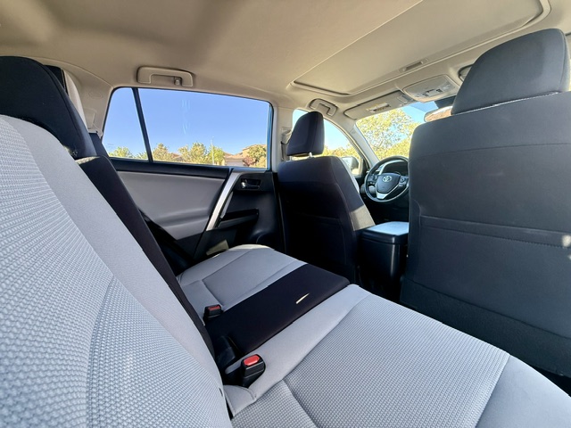 2018 Toyota RAV4 XLE Premium Sport Utility 4D