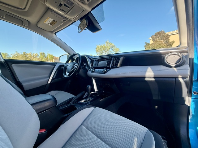 2018 Toyota RAV4 XLE Premium Sport Utility 4D