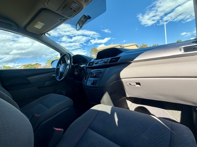 2016 Honda Odyssey LX Minivan 4D
