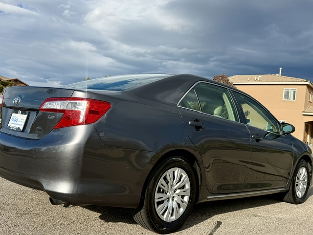 2014 Toyota camry XLE Sedan 4D