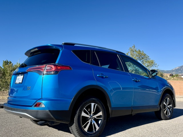 2018 Toyota RAV4 XLE Premium Sport Utility 4D