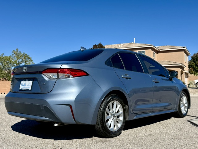 2021 Toyota Corolla LE Premium Sedan 4D