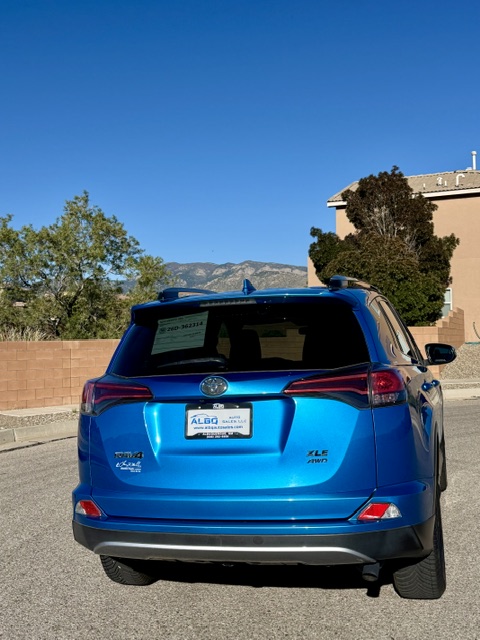 2018 Toyota RAV4 XLE Premium Sport Utility 4D