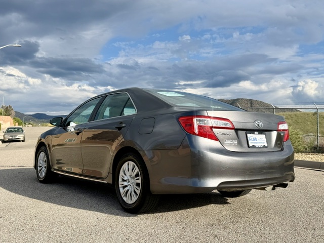 2014 Toyota camry XLE Sedan 4D