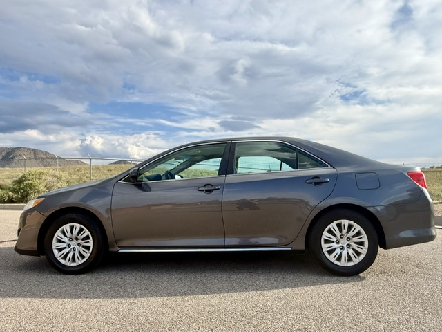 2014 Toyota camry XLE Sedan 4D