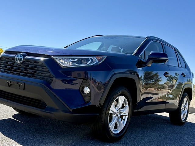 2020 Toyota RAV4 Hybrid XLE Sport Utility 4D