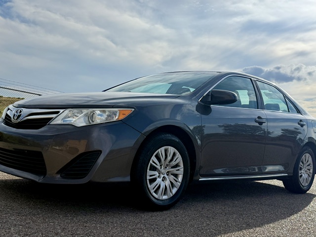 2014 Toyota camry XLE Sedan 4D