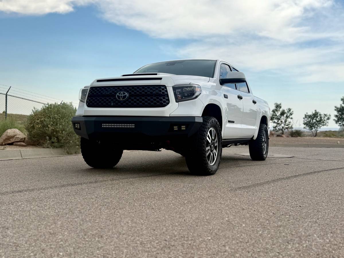 2020 Toyota Tundra TRD Off-Road Sport – Fabtech Lift – 19K Miles – One Owner