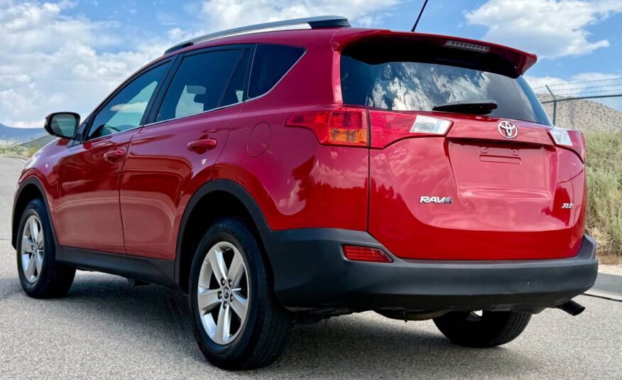 2015 Toyota RAV4 XLE AWD – Clean Title, Sunroof, Drives Great!