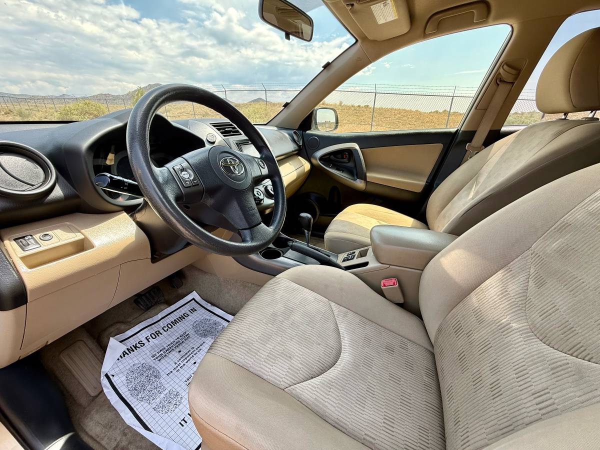 2012 Toyota RAV4 AWD – Clean Title – Fresh Tires – Great Condition