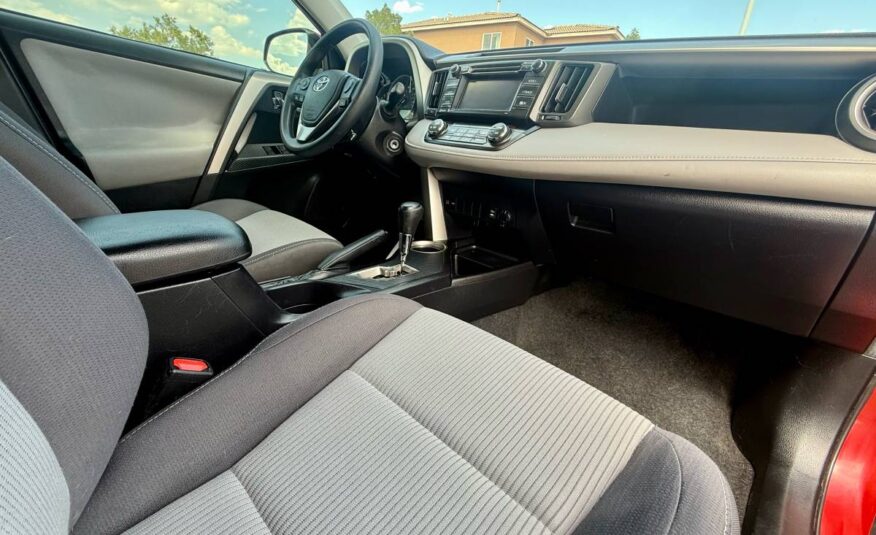 2015 Toyota RAV4 XLE AWD – Clean Title, Sunroof, Drives Great!