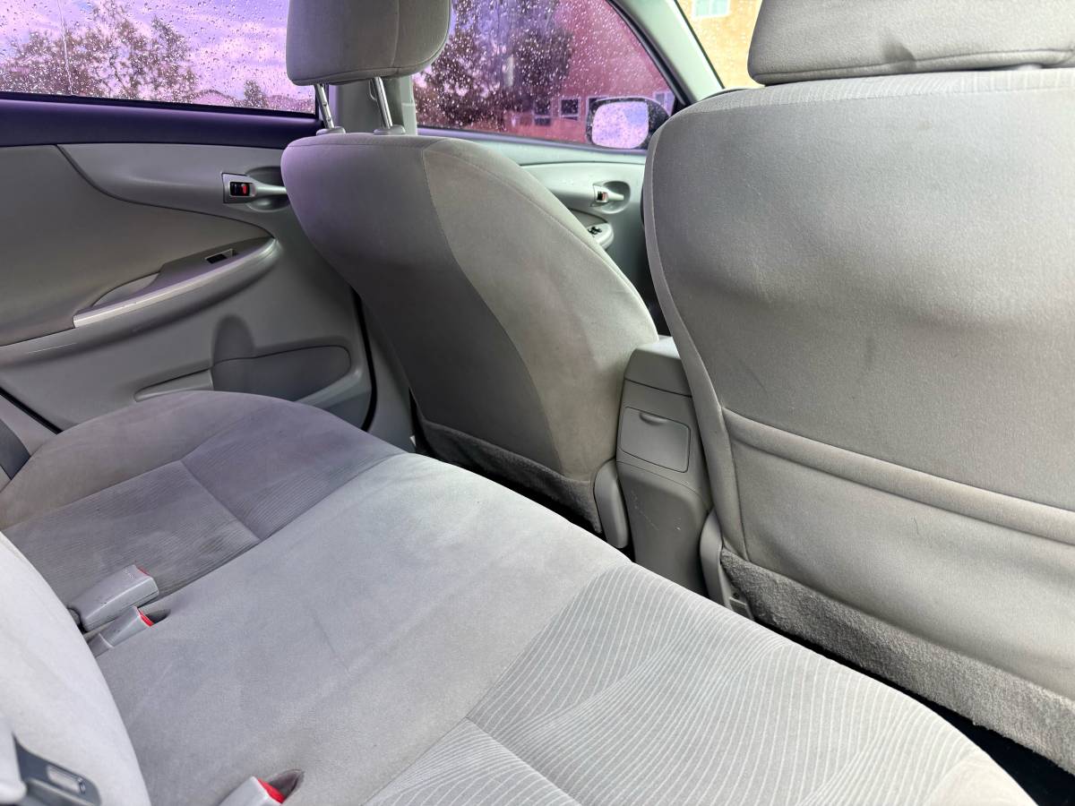 2012 Toyota Corolla LE – Clean Title – 141K Miles – Reliable & Efficient