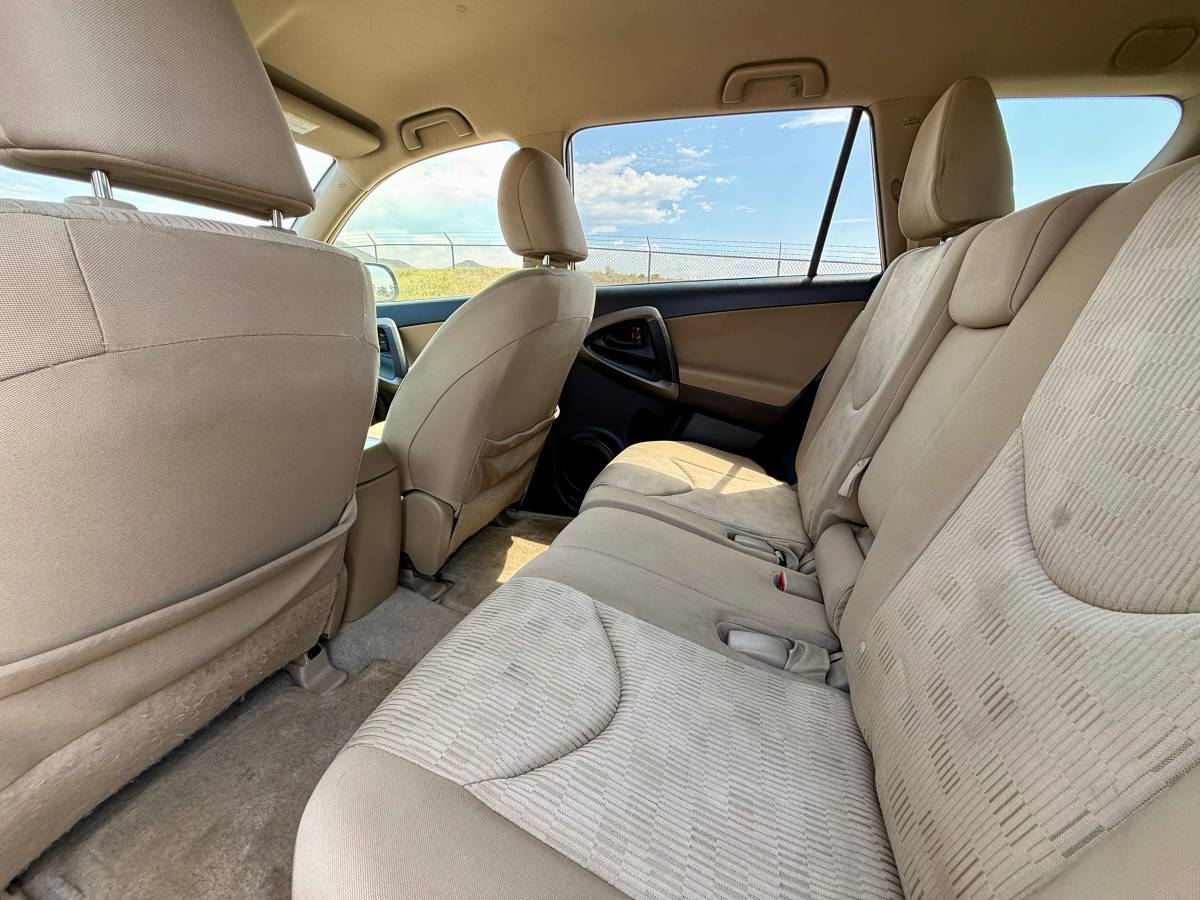 2012 Toyota RAV4 AWD – Clean Title – Fresh Tires – Great Condition