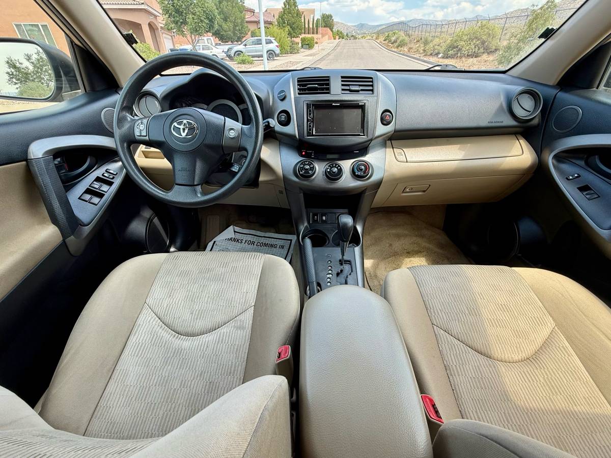 2012 Toyota RAV4 AWD – Clean Title – Fresh Tires – Great Condition