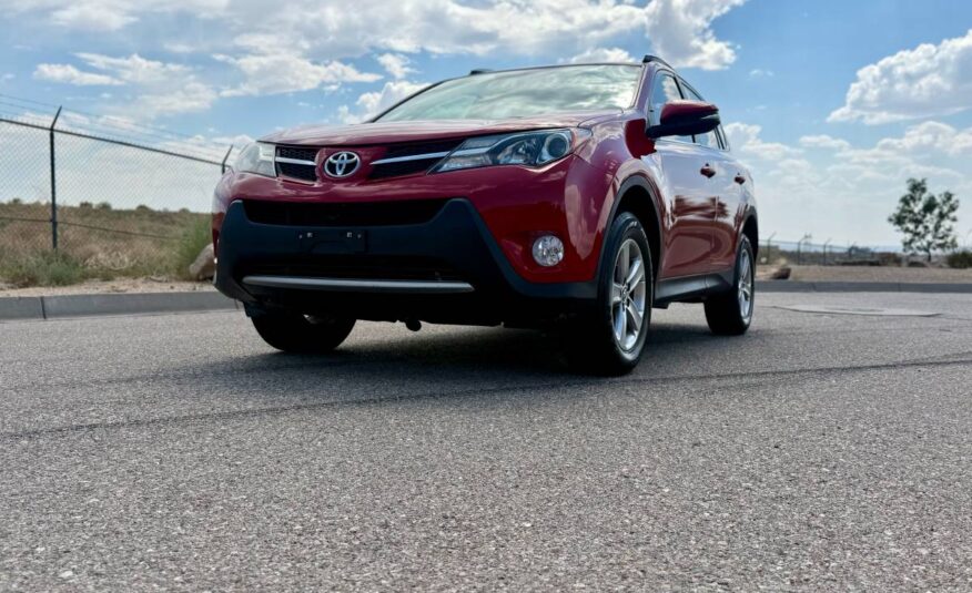 2015 Toyota RAV4 XLE AWD – Clean Title, Sunroof, Drives Great!