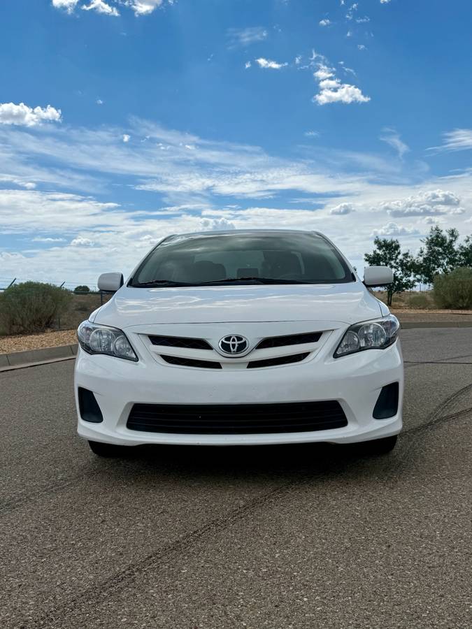 2012 Toyota Corolla LE – Clean Title – 141K Miles – Reliable & Efficient